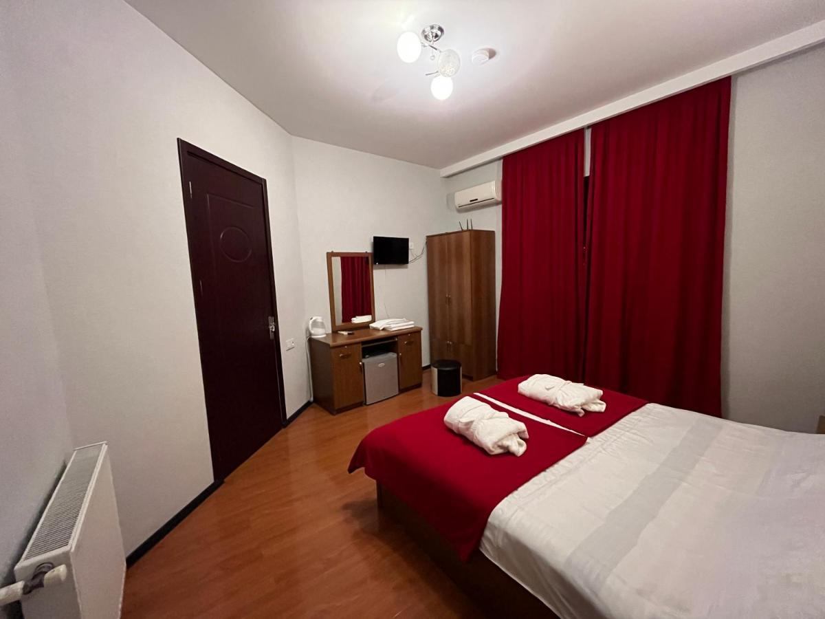 Hotel Royal Palace Тбилиси Экстерьер фото
